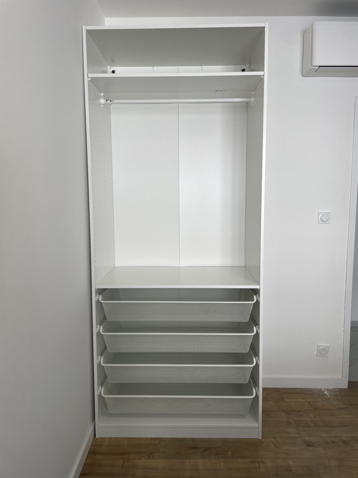 Dressing intégré de la colocation